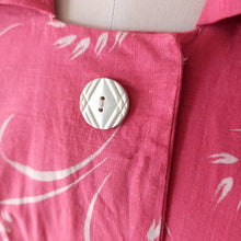 Cargar imagen en el visor de la galería, 1940s - Gorgeous Pink Linen Belted Dress - W34 (86cm)