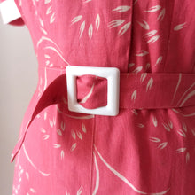 Cargar imagen en el visor de la galería, 1940s - Gorgeous Pink Linen Belted Dress - W34 (86cm)