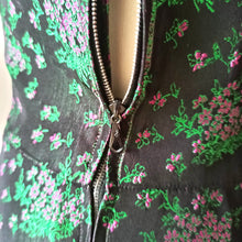 Cargar imagen en el visor de la galería, 1940s - SALENS, Stockholm - Stunning Green Floral Dress - W29 (74cm)