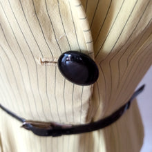 Charger l'image dans la galerie, 1950s - Gorgeous Lemon Butter Striped Rayon Dress - W27 (68cm)
