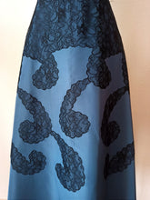 Charger l'image dans la galerie, 1950s - Spectacular Steel Blue Lace Satin Dress - W35 (88cm)