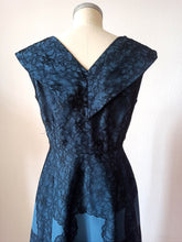 Charger l'image dans la galerie, 1950s - Spectacular Steel Blue Lace Satin Dress - W35 (88cm)