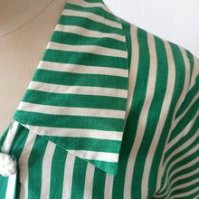 Cargar imagen en el visor de la galería, 1940s - Gorgeous Green Stripes Cotton Dress - W27 (68cm)
