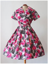 Charger l'image dans la galerie, 1950s 1960s - FRANCE - Stunning Roseprint Dress - W28 (71cm)