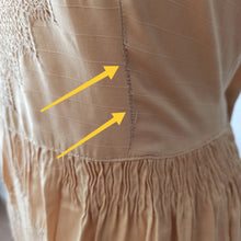 Load image into Gallery viewer, 1940s - Charming Handmade Cotton Dress - W33 (84cm)