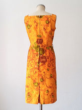 Charger l'image dans la galerie, 1950s - DEADSTOCK - Stunning Roseprint Cotton Dress - W31 (78cm)