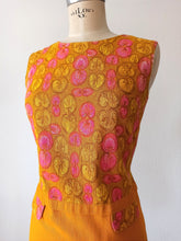 Laden Sie das Bild in den Galerie-Viewer, 1960s - SAIONNE, Salo - Delightful Abstract Rayon Dress - W33 (84cm)