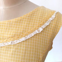 Charger l'image dans la galerie, 1950s 1960s - Adorable Yellow Cotton Dress - W28.5 (72cm)