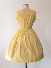 Charger l'image dans la galerie, 1950s 1960s - Adorable Yellow Cotton Dress - W28.5 (72cm)