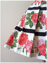Carica l'immagine nel visualizzatore di Gallery, 1950s 1960s - Stunning Massive Roseprint Cotton Dress - W28.5 (72cm)