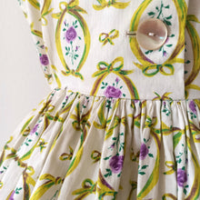 Charger l'image dans la galerie, 1950s - Adorable Purple Novelty Roseprint Cotton Dress - W30 (76cm)