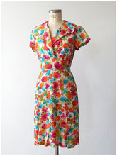 Load image into Gallery viewer, 1950s - Stunning Colorful Floral Cold Rayon Dress - W28.5 (72cm)