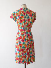 Load image into Gallery viewer, 1950s - Stunning Colorful Floral Cold Rayon Dress - W28.5 (72cm)