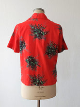Charger l'image dans la galerie, 1950s - Gorgeous Red Floral Pockets Blouse - Sz M/L