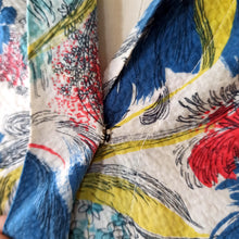 Charger l'image dans la galerie, 1950s - Fabulous Floral Hoodie Blouse - Sz. L/XL