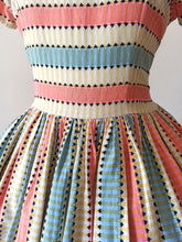 Load image into Gallery viewer, 1950s - Adorable Pastel Colors Soft Linen Dress - W32 (82cm)