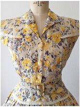 Charger l'image dans la galerie, 1950s - Gorgeous Yellow Floral Cotton Dress - W30 (76cm)