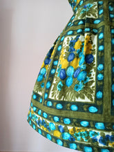 Carica l'immagine nel visualizzatore di Gallery, 1950s 1960s - Stunning Floral Print Cotton Dress - W28.5 (72cm)