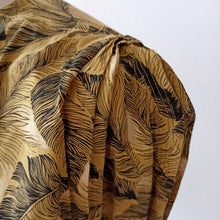 Load image into Gallery viewer, 1940s - Stunning Palm Leaves Rayon Dress - W31.5 (80cm)