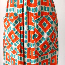 Charger l'image dans la galerie, 1950s - Delicious Orange Pockets Floral Rayon Dress - W27.5 (70cm)