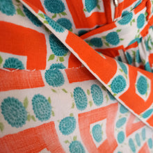 Charger l'image dans la galerie, 1950s - Delicious Orange Pockets Floral Rayon Dress - W27.5 (70cm)