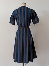 Charger l'image dans la galerie, 1940s 1950s - FRENCH DEADSTOCK - Gorgeous Striped Cotton Dress - W36 (92cm)