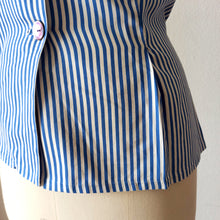 Charger l'image dans la galerie, 1950s - Stunning Collar Striped Cotton Blouse - Sz M/L