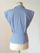 Charger l'image dans la galerie, 1950s - Stunning Collar Striped Cotton Blouse - Sz M/L