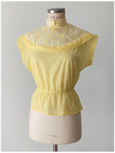 Charger l'image dans la galerie, 1950s - French Deadstock - Fabulous Yellow Nylon Blouse - Sz 46