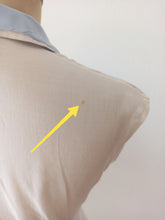 Charger l'image dans la galerie, 1940s 1950s - Adorable Embroidered Cotton Blouse - W28.5 (72cm)