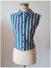 Carica l'immagine nel visualizzatore di Gallery, 1950s - Cute Striped Cotton Blouse