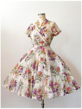 Charger l'image dans la galerie, 1950s - Stunning Floral Textured Chiffon Dress - W27.5 (70cm)