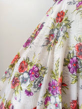 Charger l'image dans la galerie, 1950s - Stunning Floral Textured Chiffon Dress - W27.5 (70cm)