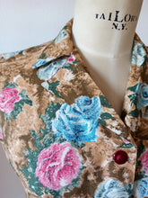 Charger l'image dans la galerie, 1950s 1960s - Beautiful Roseprint Cotton Dress - W34 (87cm)
