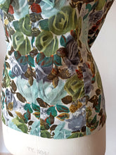 Load image into Gallery viewer, 1950s 1960s - Stunning Floral Satin Blouse