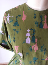 Charger l'image dans la galerie, 1950s - Dreamy Romantic Novelty Cotton Dress - W26 (66cm)