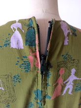 Charger l'image dans la galerie, 1950s - Dreamy Romantic Novelty Cotton Dress - W26 (66cm)