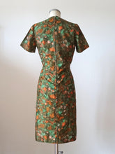 Laden Sie das Bild in den Galerie-Viewer, 1960s - MOLYBELLE, Paris - DEADSTOCK - Satin Dress - W31 (80cm)