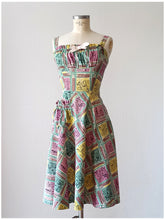 Charger l'image dans la galerie, 1940s 1950s - Precious 1001 Nights Novelty Cotton Dress - W27 (68cm)