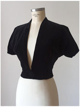 Charger l'image dans la galerie, 1940s 1950s - Black Velvet Bolero Jacket - W32 (82cm)