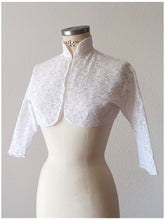 Charger l'image dans la galerie, 1950s 1960s - Cotton Lace Bridal Bolero - Sz 40