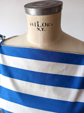 Charger l'image dans la galerie, 1950s - Iconic Spaghetti Straps Pockets Cotton Dress - W26 (66cm)