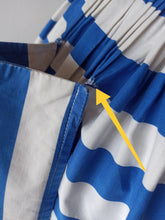 Charger l'image dans la galerie, 1950s - Iconic Spaghetti Straps Pockets Cotton Dress - W26 (66cm)