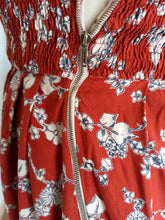 Cargar imagen en el visor de la galería, 1940s - Gorgeous Brick Floral Rayon Dress - W24.5 (62cm)