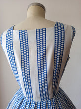 Charger l'image dans la galerie, 1950s - Soft Barkcloth Dress - W26 (66cm)
