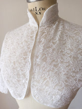 Charger l'image dans la galerie, 1950s 1960s - Cotton Lace Bridal Bolero - Sz 40