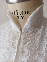 Charger l'image dans la galerie, 1950s 1960s - Cotton Lace Bridal Bolero - Sz 40