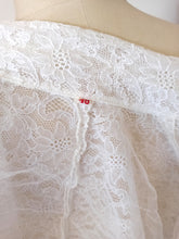 Charger l'image dans la galerie, 1950s 1960s - Cotton Lace Bridal Bolero - Sz 40