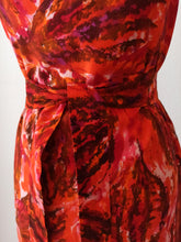 Laden Sie das Bild in den Galerie-Viewer, 1960s - Stunning Cotton Dress - W33 (84cm)