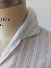 Charger l'image dans la galerie, 1950s - Striped Cotton Blouse - W29 (74cm)